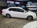 Skoda Superb Family *Tüv & Service NEU* - Skoda Superb aus 2012