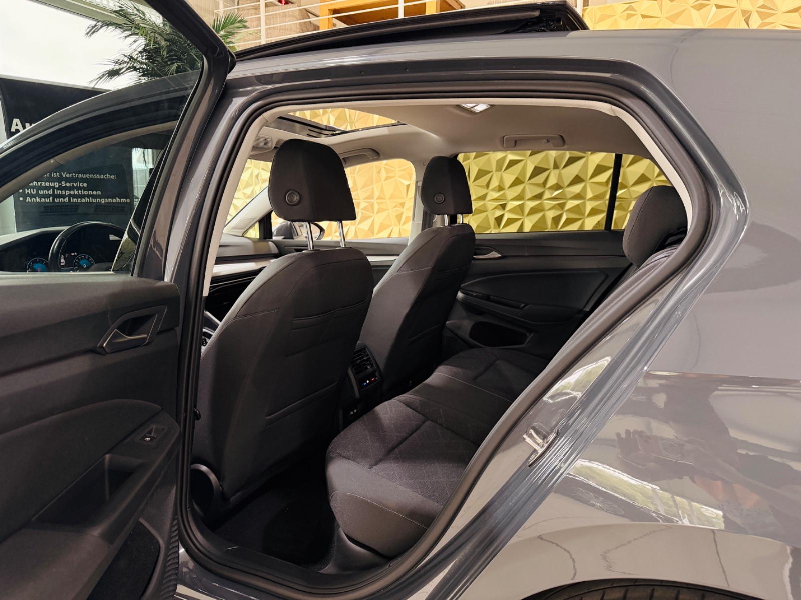 Volkswagen Golf VIII Lim. Life PANORAMA MASSAGE IQ.LIGHT, миниатюра 10