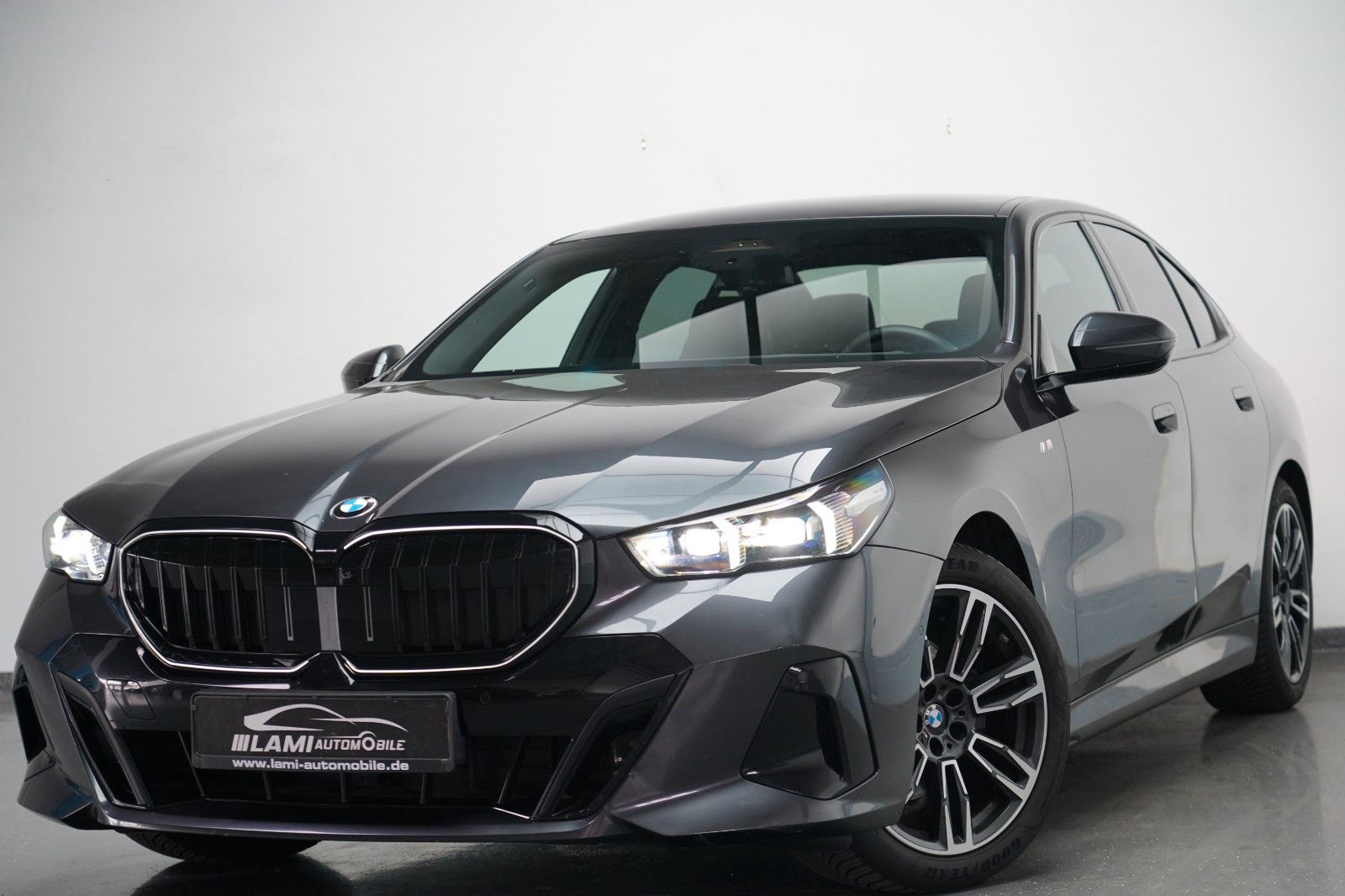 BMW 520d xDrive M Sport ICONIC H&K 360 HEADUP CARBON