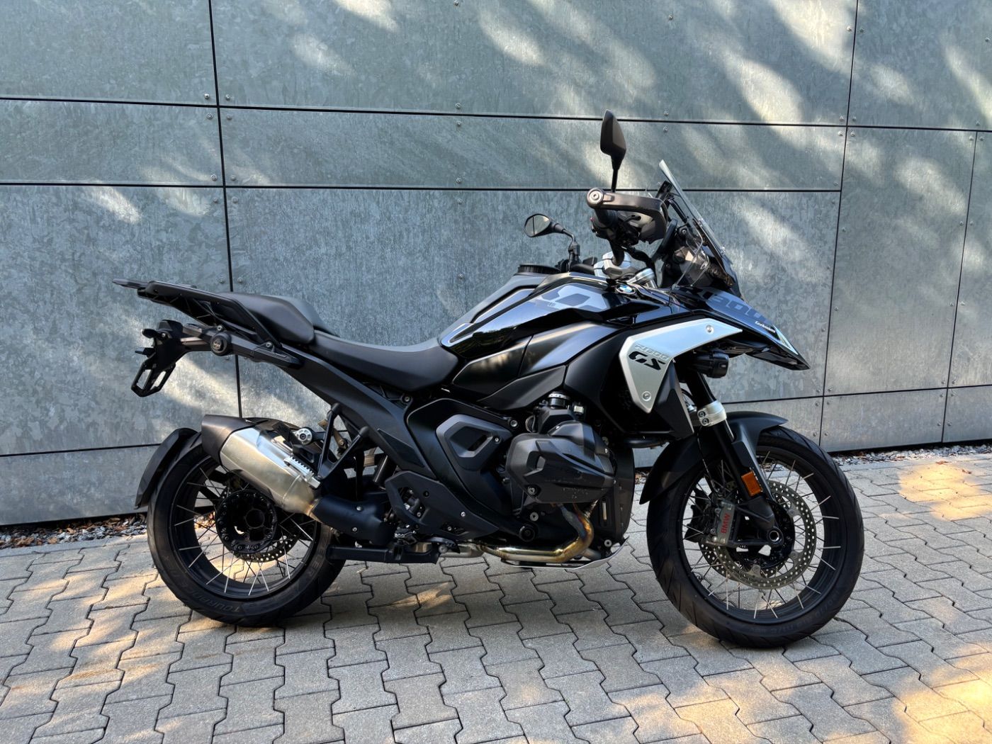 Fahrzeugabbildung BMW R 1300 GS Triple Black 3 Pakete