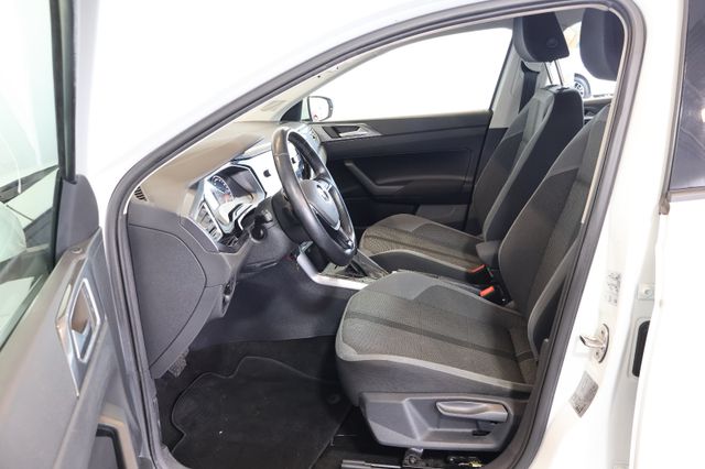 Volkswagen Polo VI 1.0 TSI DSG Highline FRONT+PDC+ALU