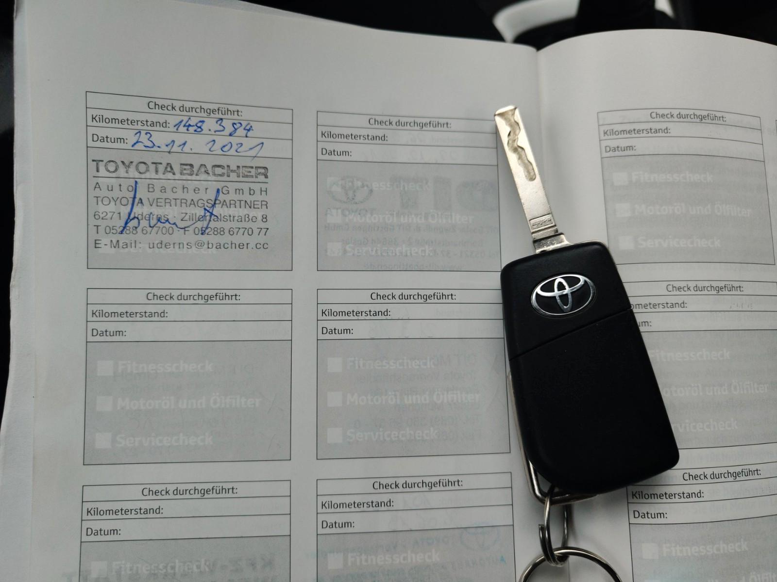 Toyota Auris 2015 — photo 17