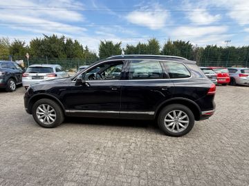 Volkswagen Touareg - 2