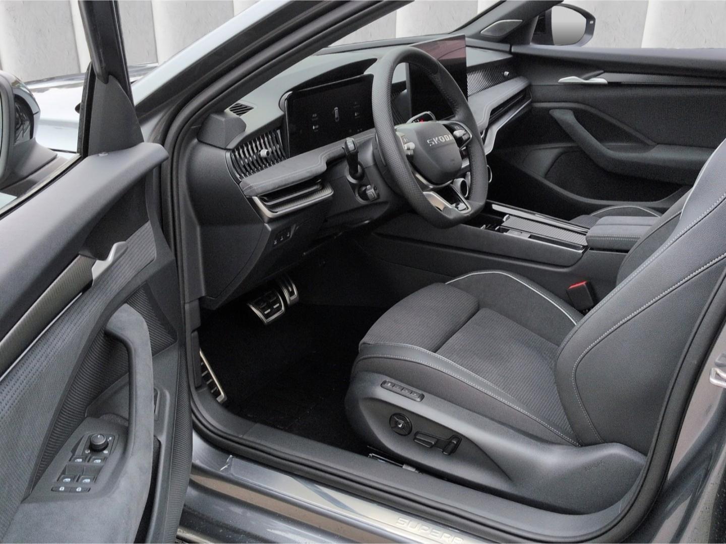 Skoda Superb Combi SPORTLINE 4x4 TDI*193PS StndHzg AHK