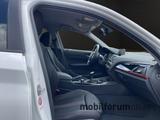 BMW 118 i Sport Line 5-Türer Sportsitze ALU LED PDC - BMW 118: Weiß