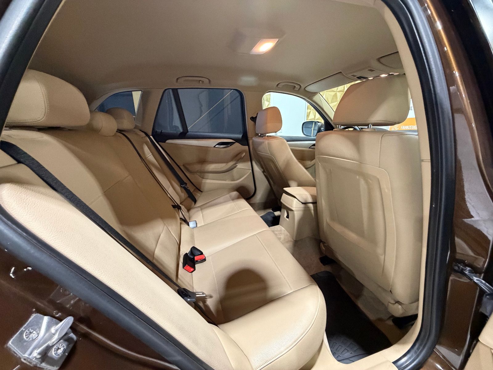 Fahrzeugabbildung BMW X1 20 i sDrive/NAVI/LEDER/XENON/KAMERA