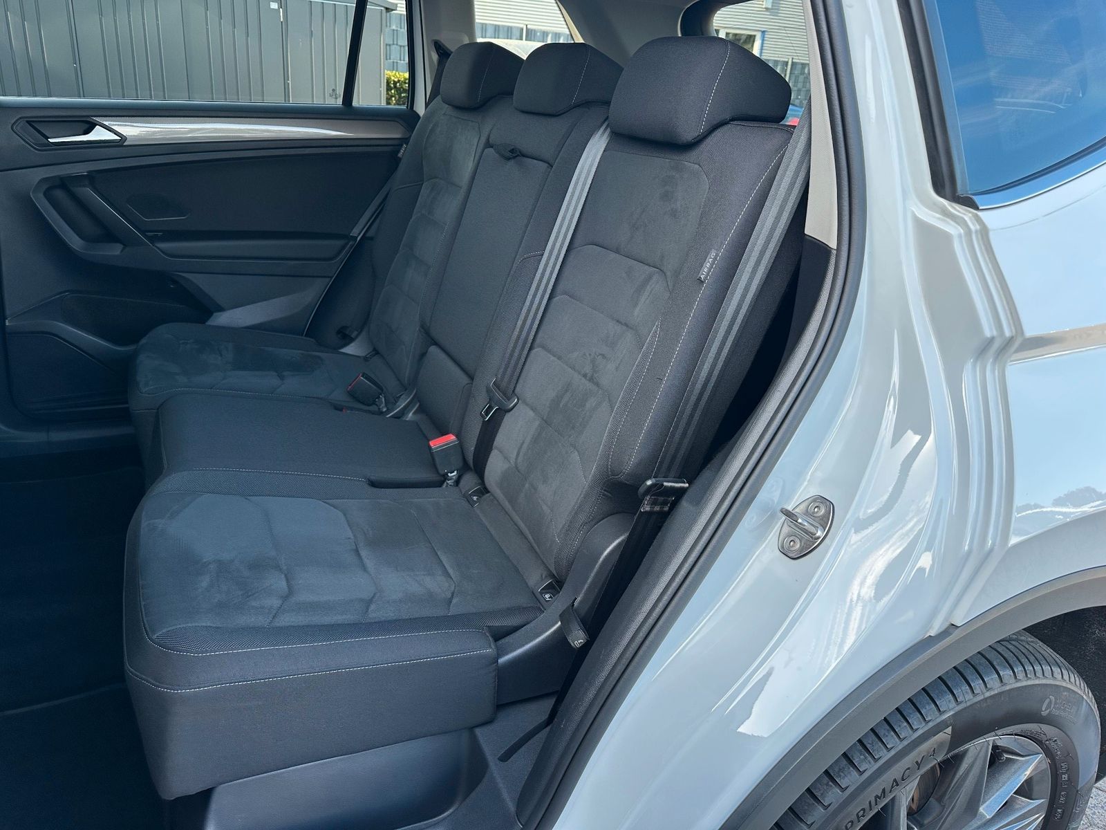 Fahrzeugabbildung Volkswagen Tiguan Allspace 2.0 TDI DSG Life NAV+LED+AHK