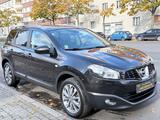 Nissan QASHQAI+2 2.0 *7-SITZER*LEDER*NAVI*XENON* - Nissan Qashqai+2: Van