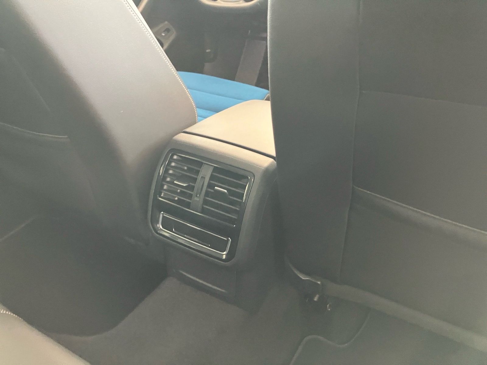 Volkswagen Passat Variant - Bild 16