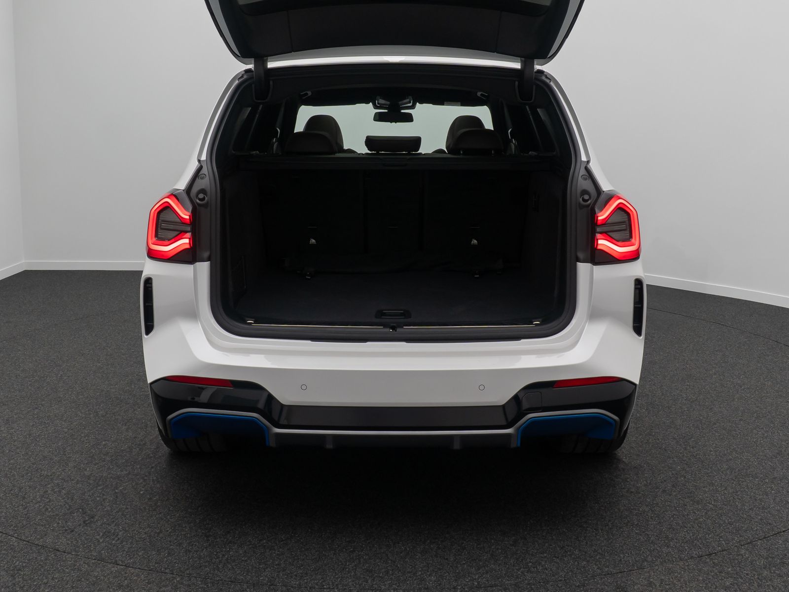 Fahrzeugabbildung BMW iX3 IMPRESSIVE 360°DAB Alarm HUD Panorama 20Zoll