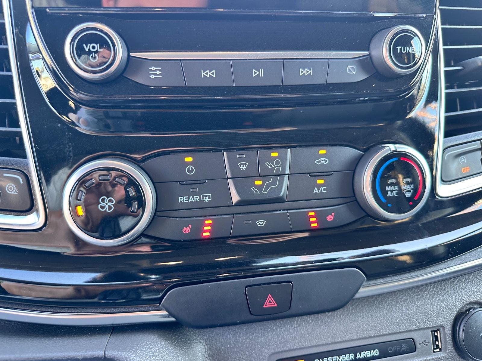 Ford Tourneo Custom 320 L1 Aut Titanium Navi Sthz ACC