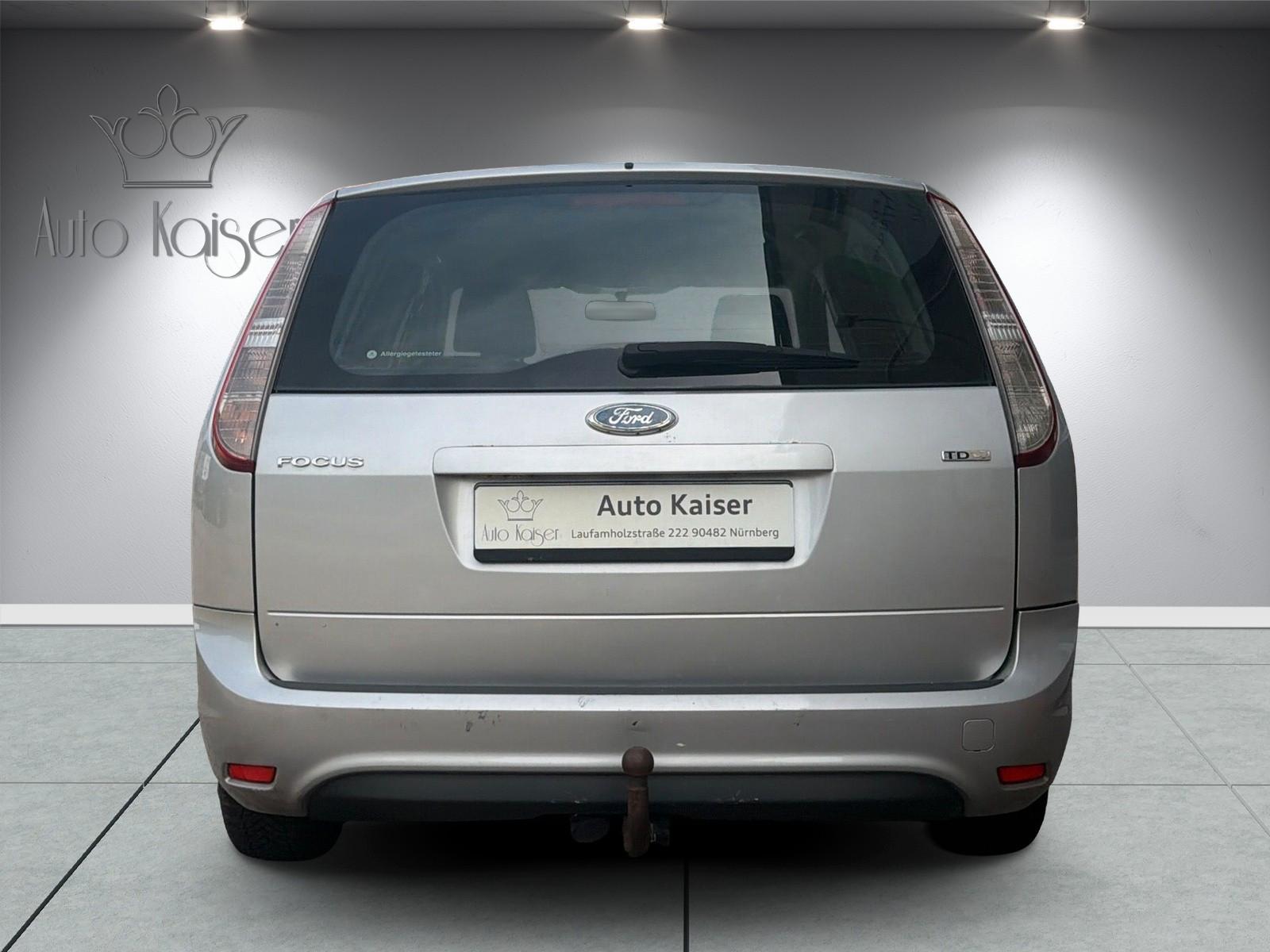 Ford Focus 2009 — photo 8