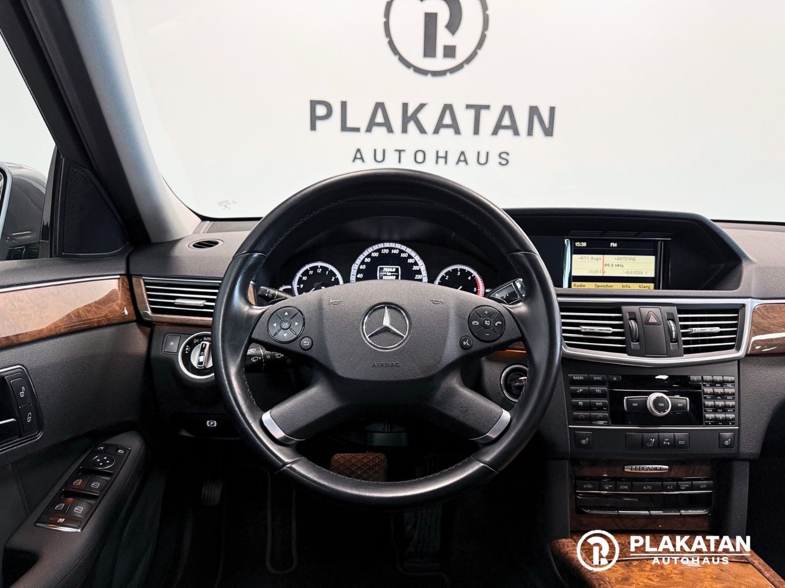 Fahrzeugabbildung Mercedes-Benz E 250 CDI T-Modell Leder AHK MB-Service