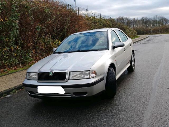 Skoda Octavia 1.6 SR