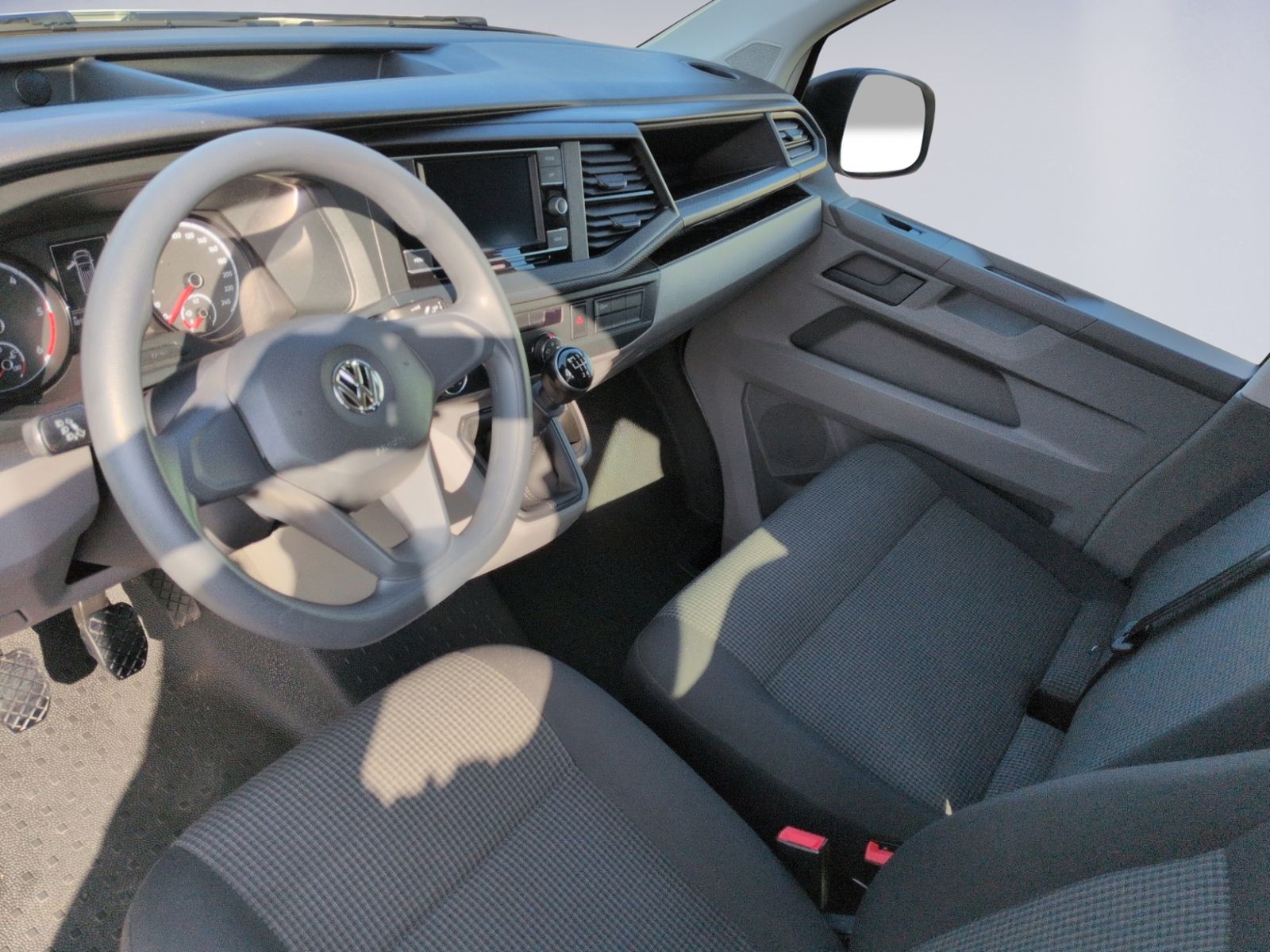 T6.1 Kombi lang LR 9SITZE+SEITENWINDASSISTENT