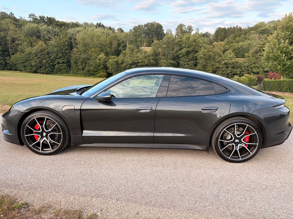 Image of Porsche Taycan