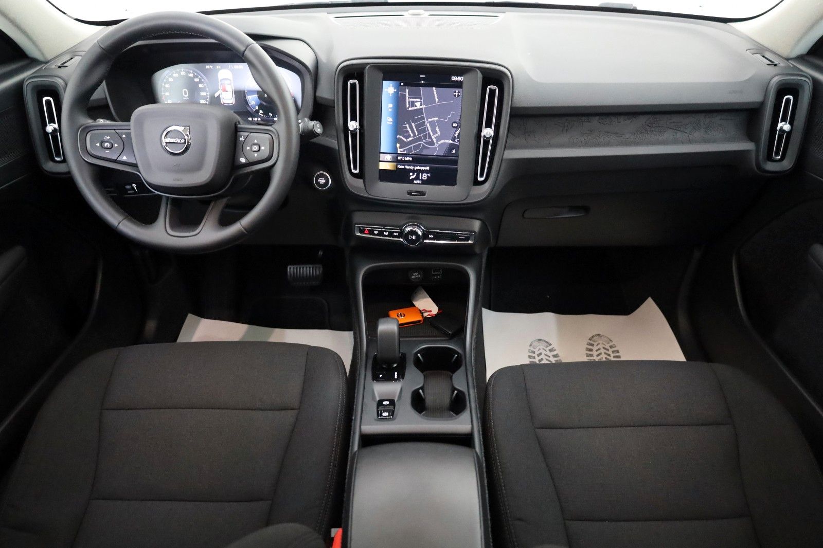 Fahrzeugabbildung Volvo XC40 Momentum Core,Navi,LED,PDC,DAB