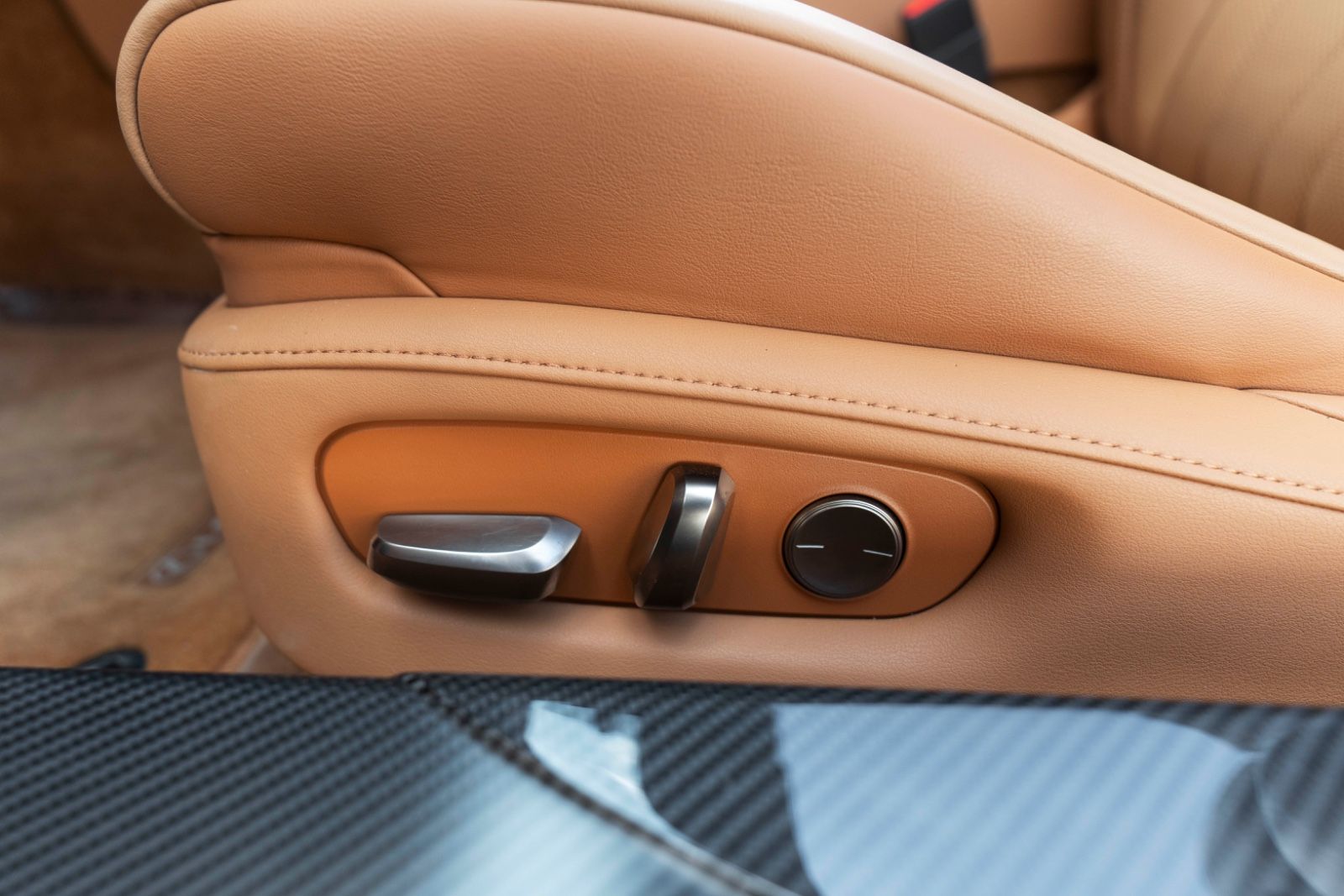 Fahrzeugabbildung Lexus LC 500 Cabrio HUD LED KAM TOTW ACC NAV ML
