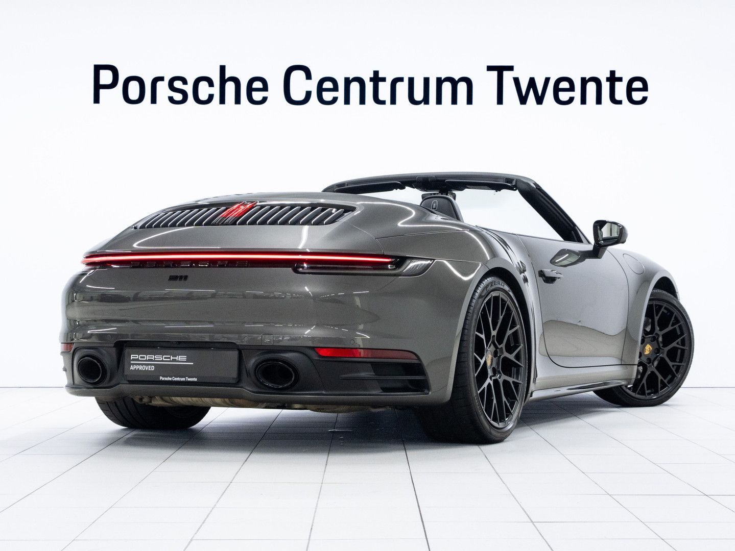 Porsche 992 Carrera 4S Cabrio imagem 3