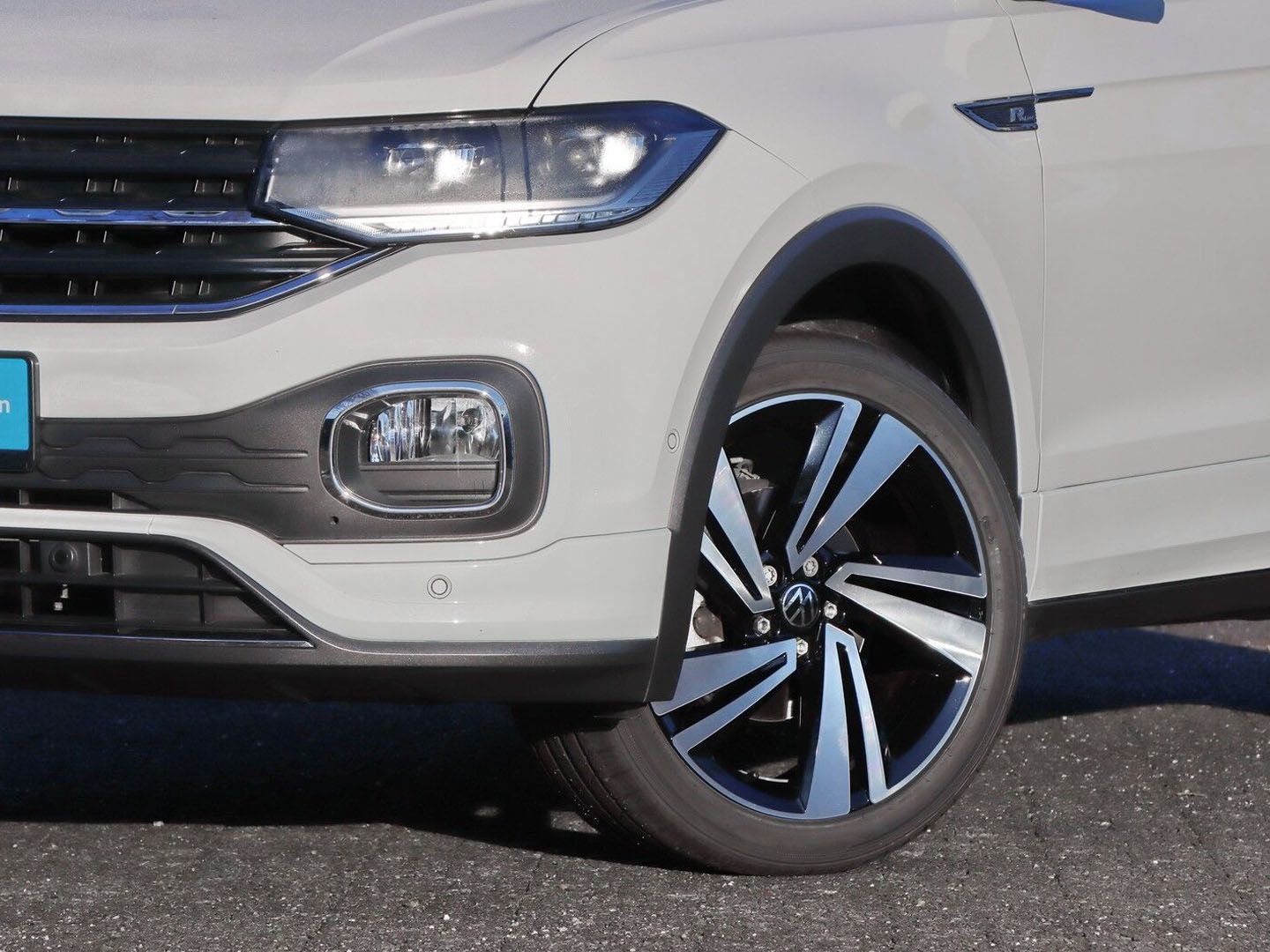 Volkswagen T-Cross R-Line 1.5 TSI OPF DSG LED NAVI RÜCKFK foto 3