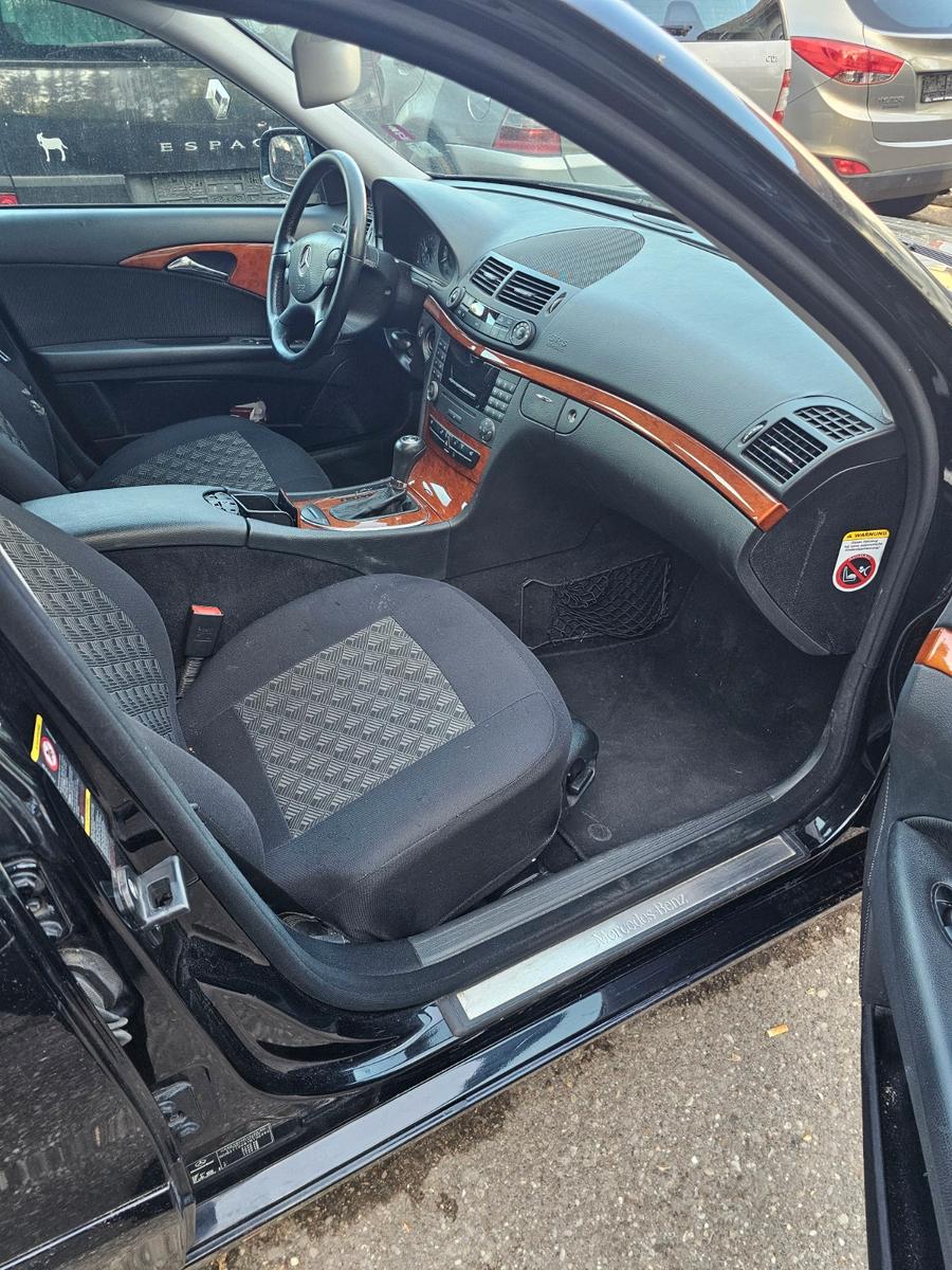 Mercedes-Benz E 220