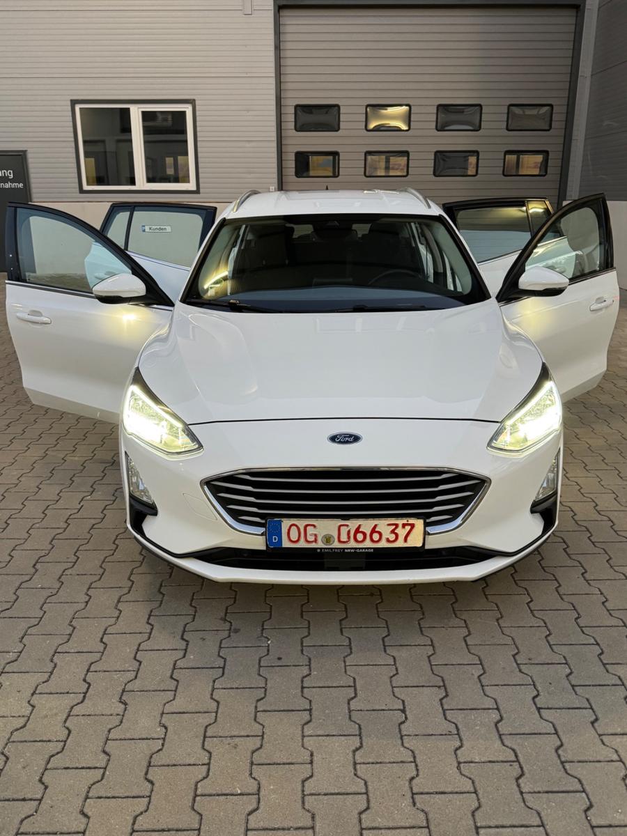 Ford Focus Turnier Cool & Connect AHK 1,5 88kw Steuer