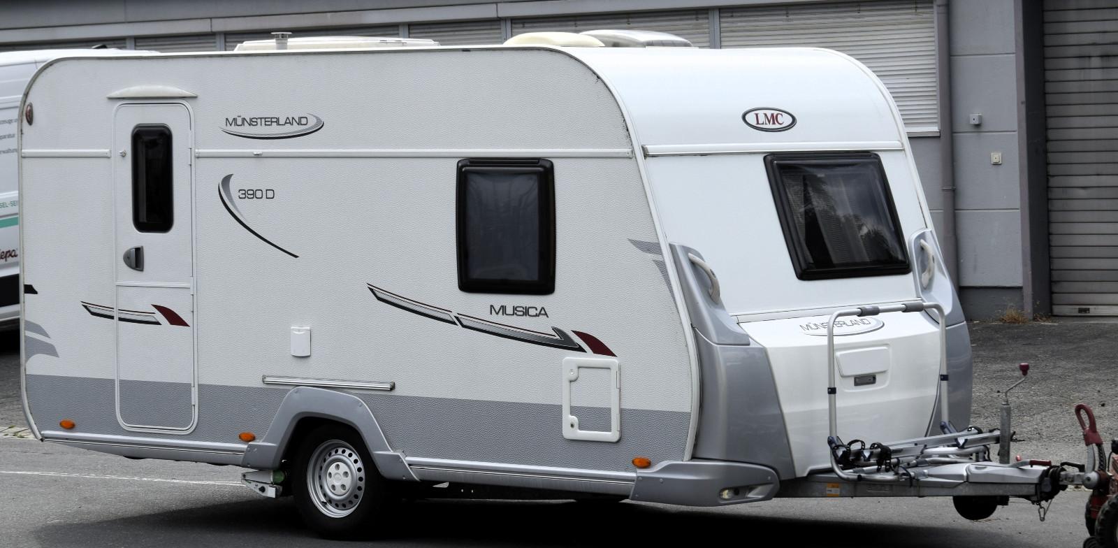 LMC Musica 390 D mit Mover und Vorzelt