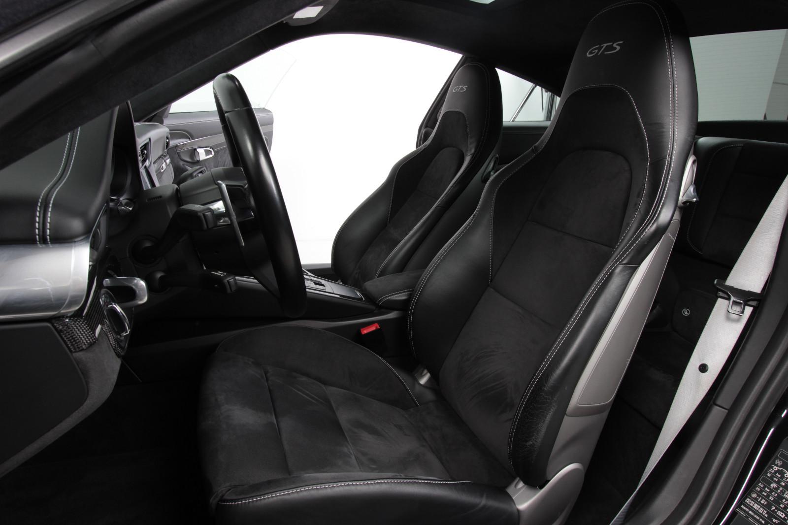 Car Image 28