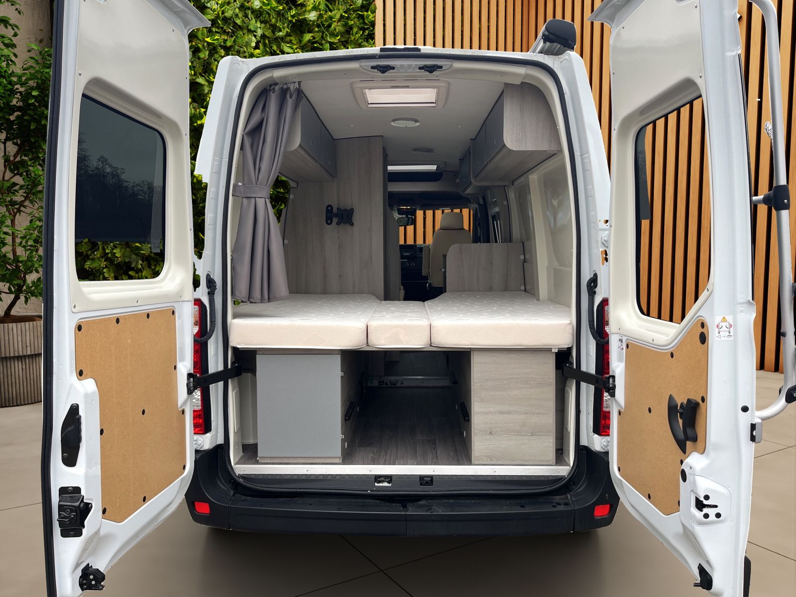 Fahrzeugabbildung Renault Ahorn Ahorn Van 620*2.3 BLUE*Solar*Markise*Alu**