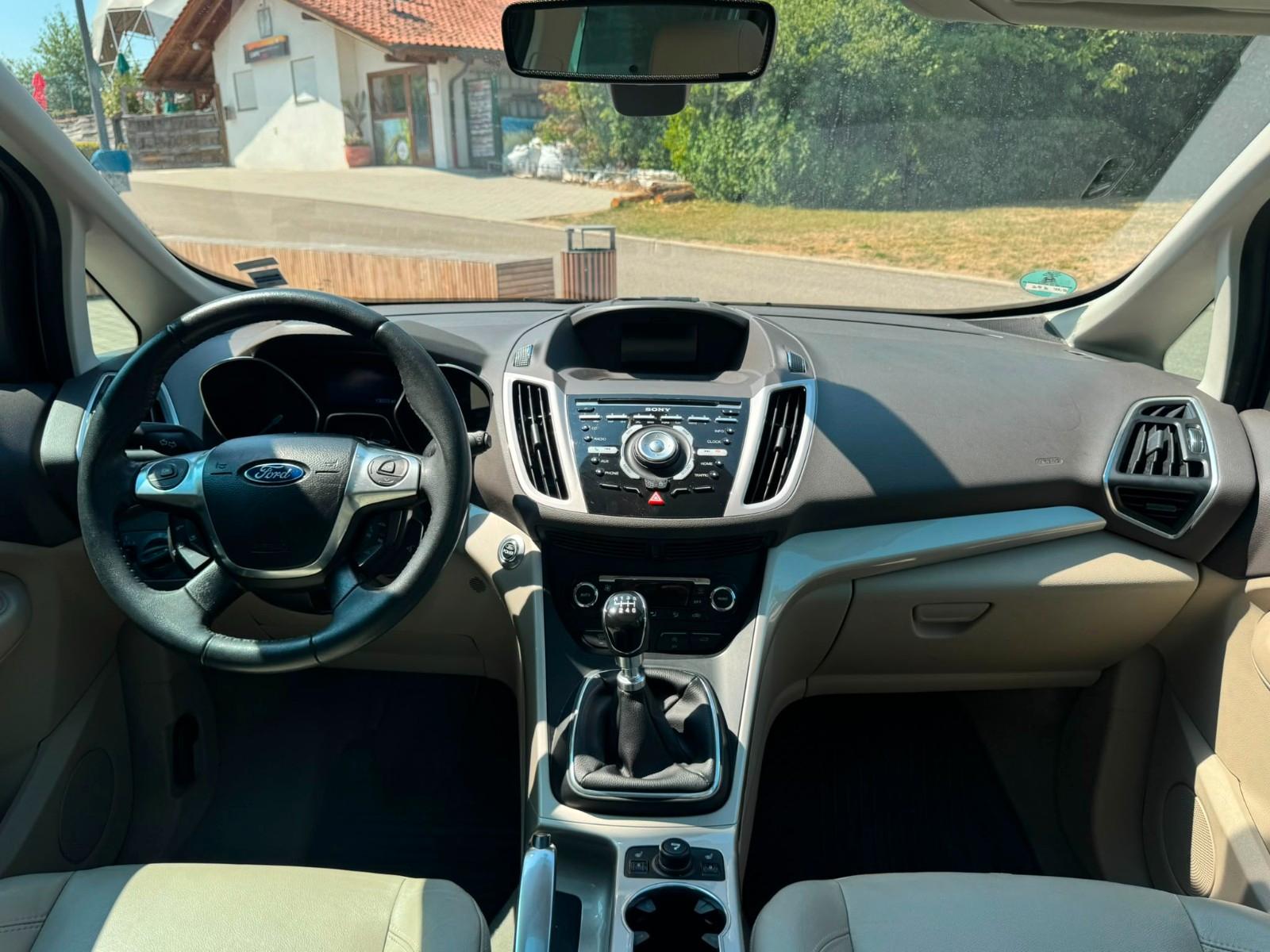 Ford Grand C-MAX 2011 — photo 18