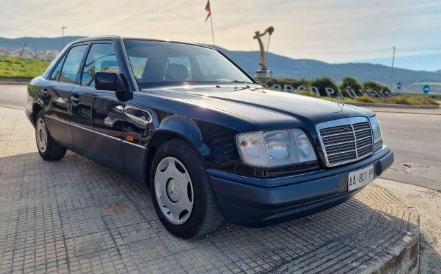 Mercedes-Benz Mercedes-benz E 200 Berlina Automatica