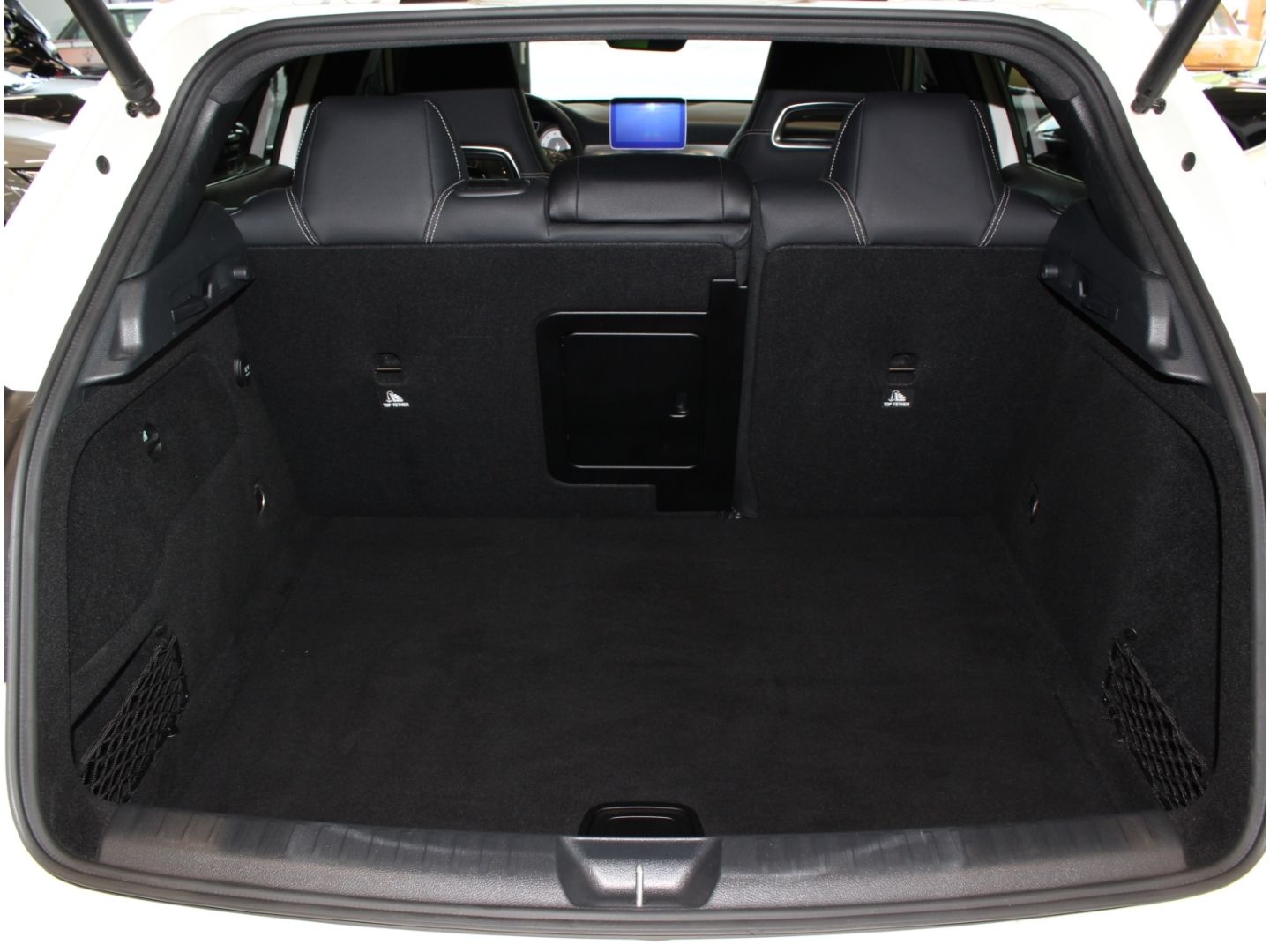 Fahrzeugabbildung Mercedes-Benz GLA 250 - 4Matic*Score*Navi*Pano*Kamera*