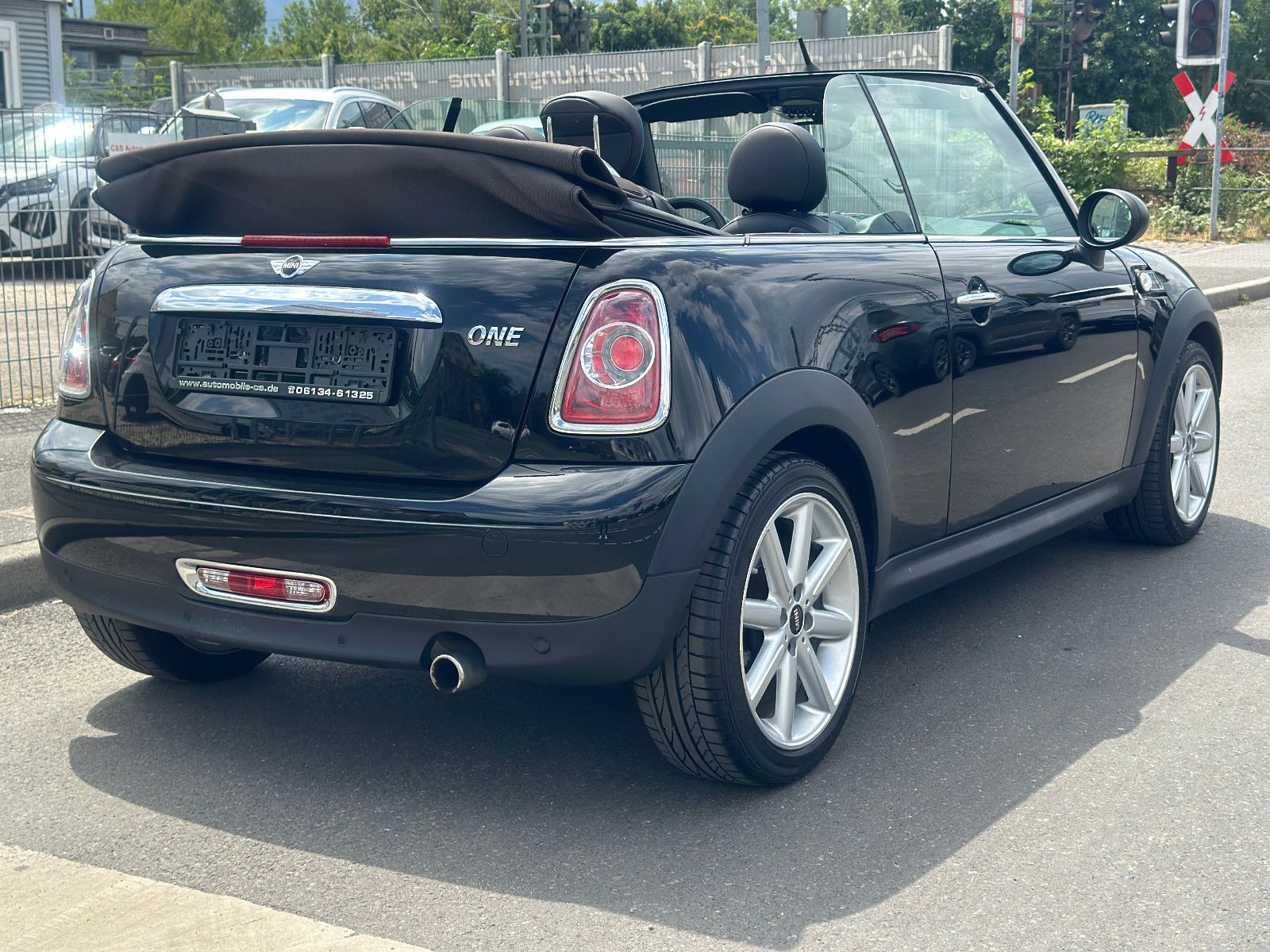 Fahrzeugabbildung MINI ONE CABRIO HIGHGATE*SONDERMODELL*
