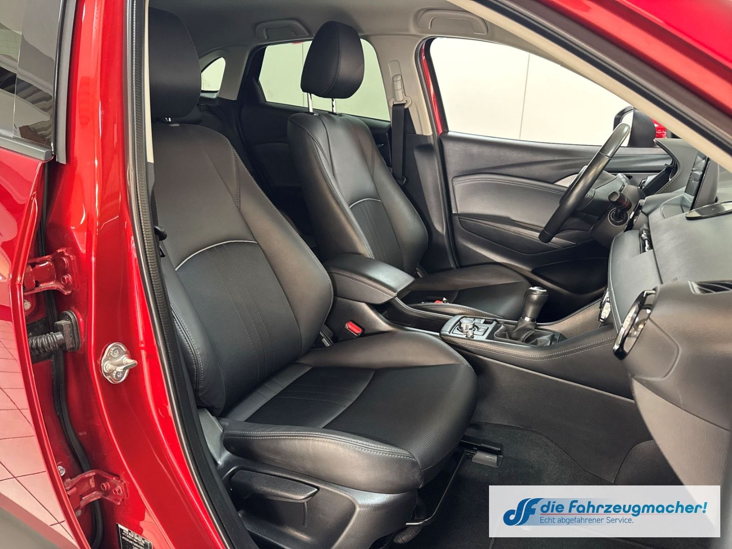 Fahrzeugabbildung Mazda CX-3 Sports-Line HUD Navi LED Klimaautom DAB SHZ