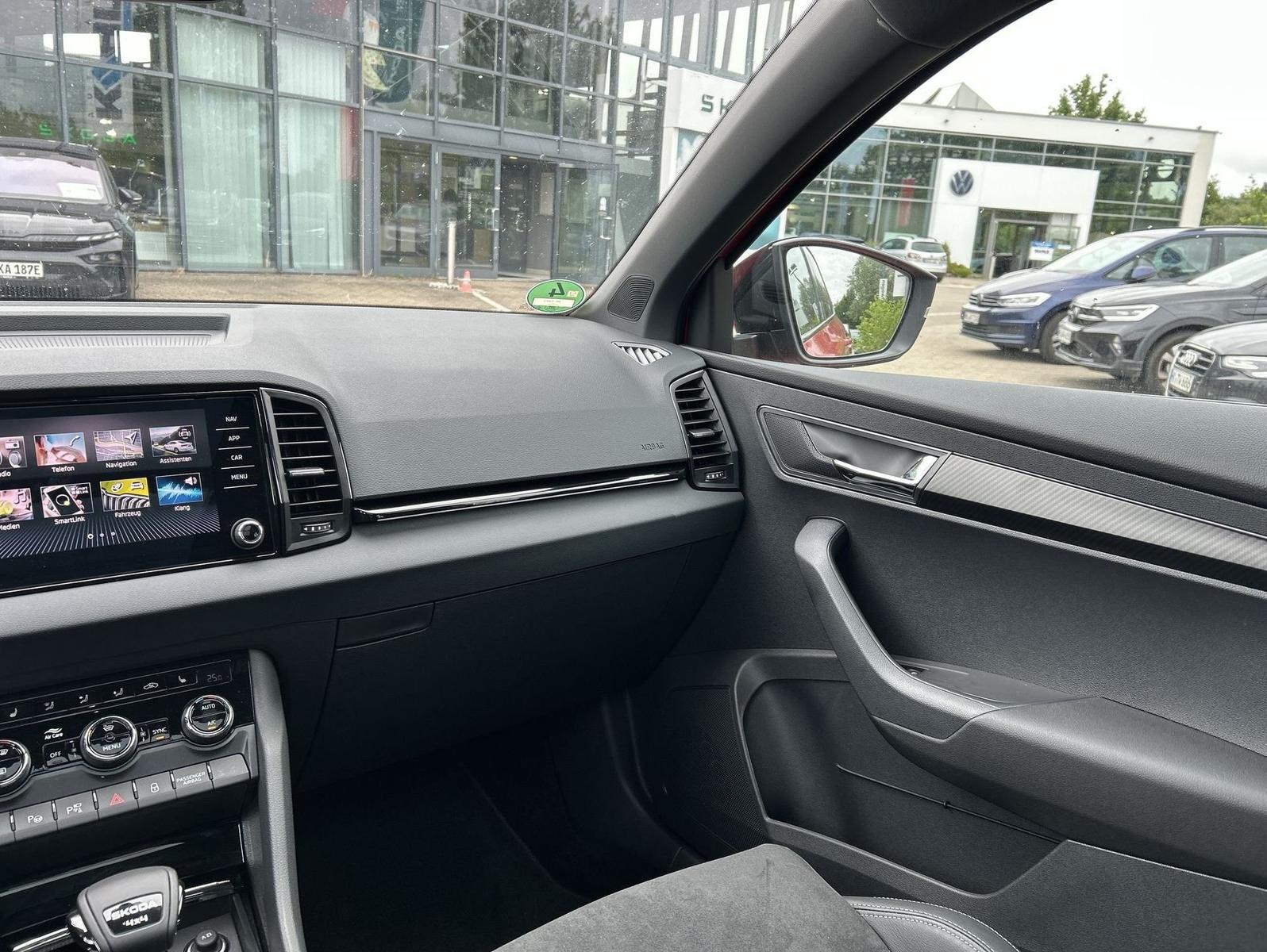 Skoda Karoq 2.0 TSI Sportline Pano Matrix ACC AHK LED