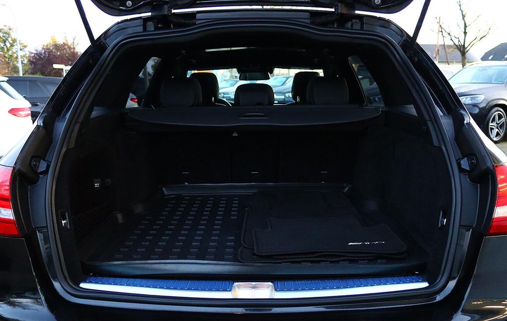 Mercedes-Benz C 63 AMG