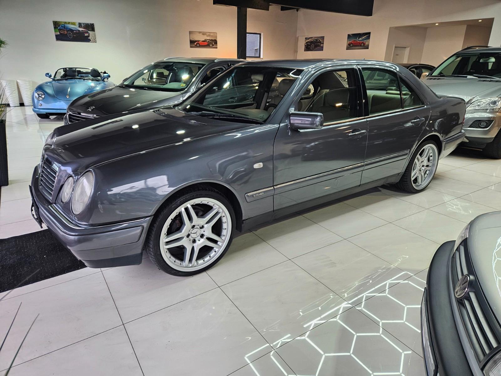 Mercedes-Benz E 220,Avantgarde,Leder,Klima,Alu,Schibedach