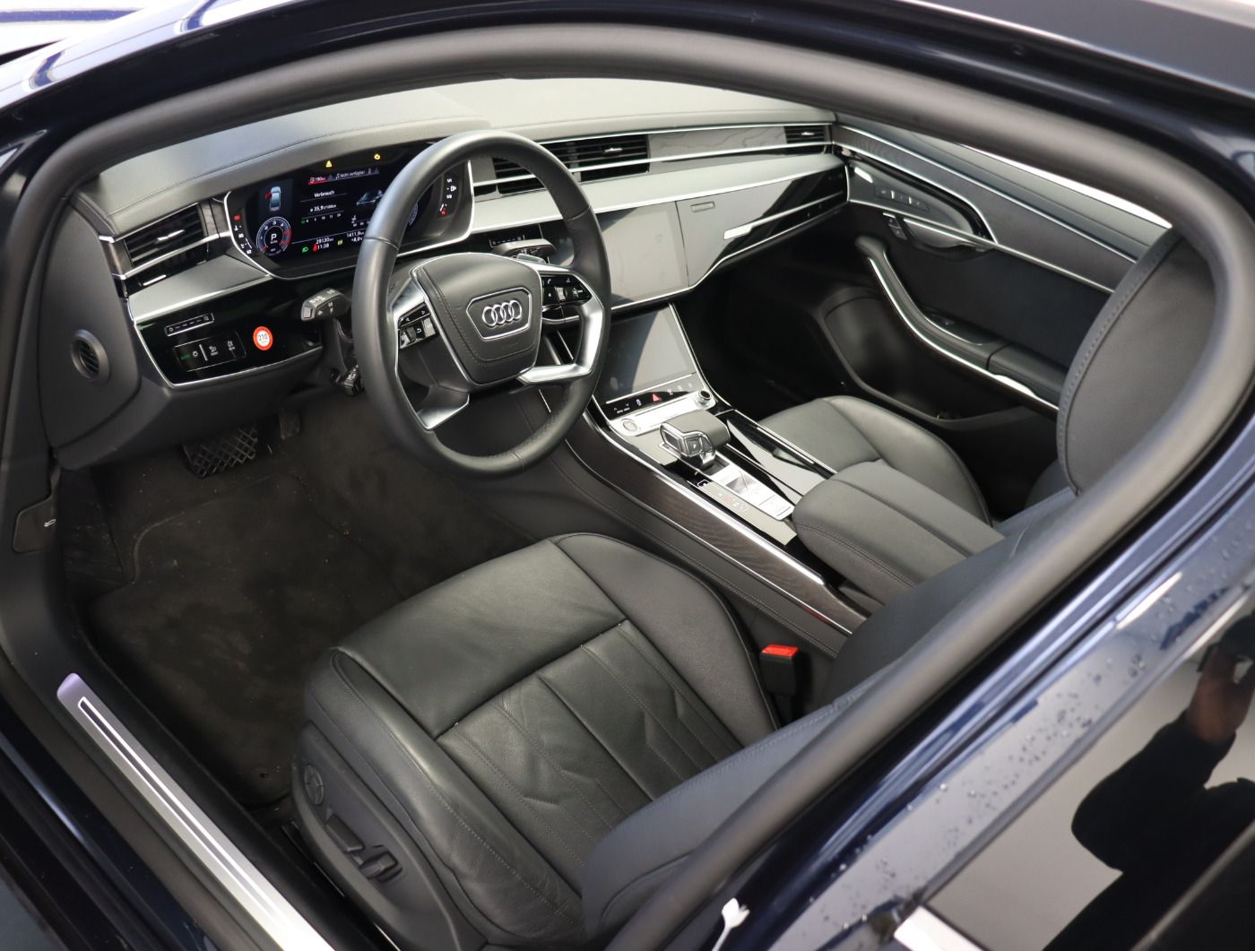 Audi A8 - Bild 8