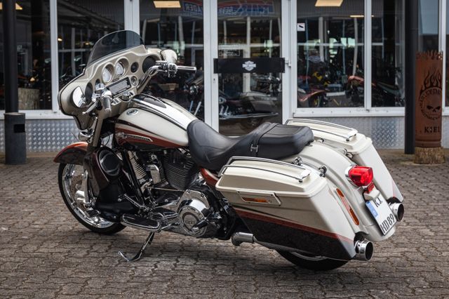 Fahrzeugabbildung Harley-Davidson CVO STREET GLIDE 110 cui FLHXSE - G&R MOTOR -