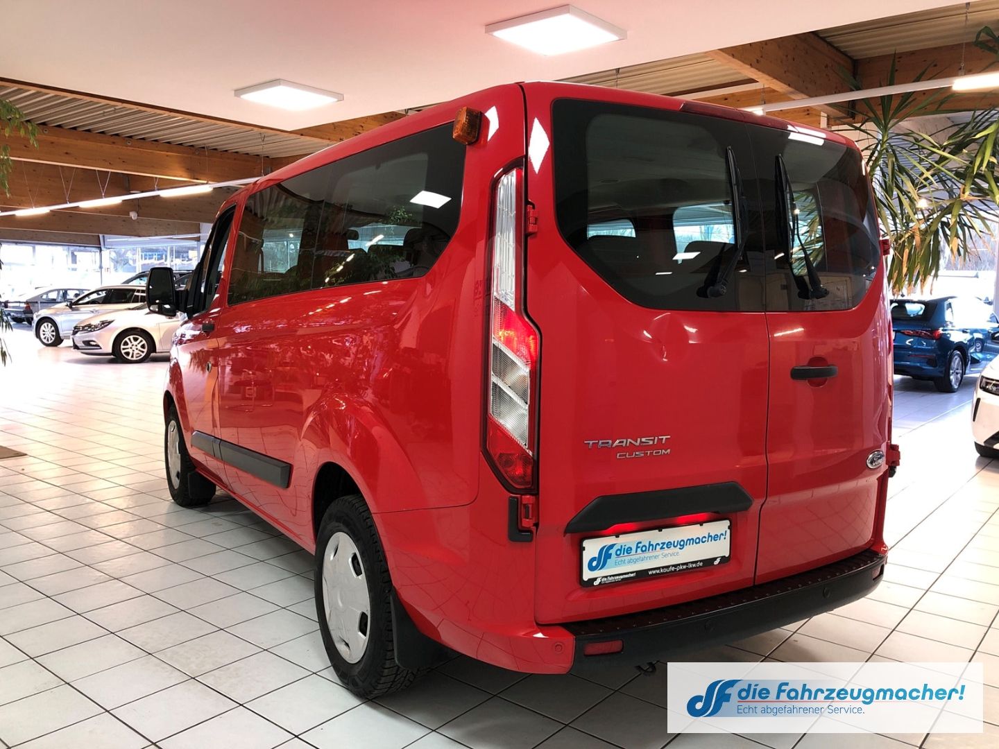 Fahrzeugabbildung Ford Transit Custom Kombi 320 L1 Trend 2.0 TDCi *7263