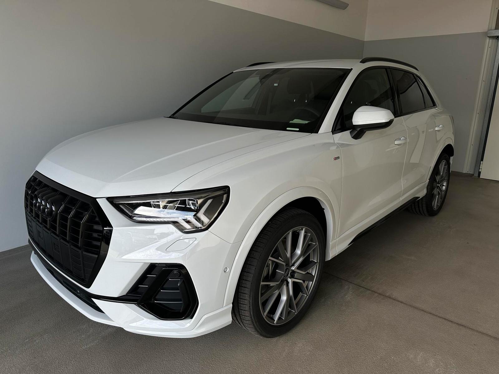 Audi Q3 S line 40 TDI quattro+AHK+Navi+Matrix+Kame...