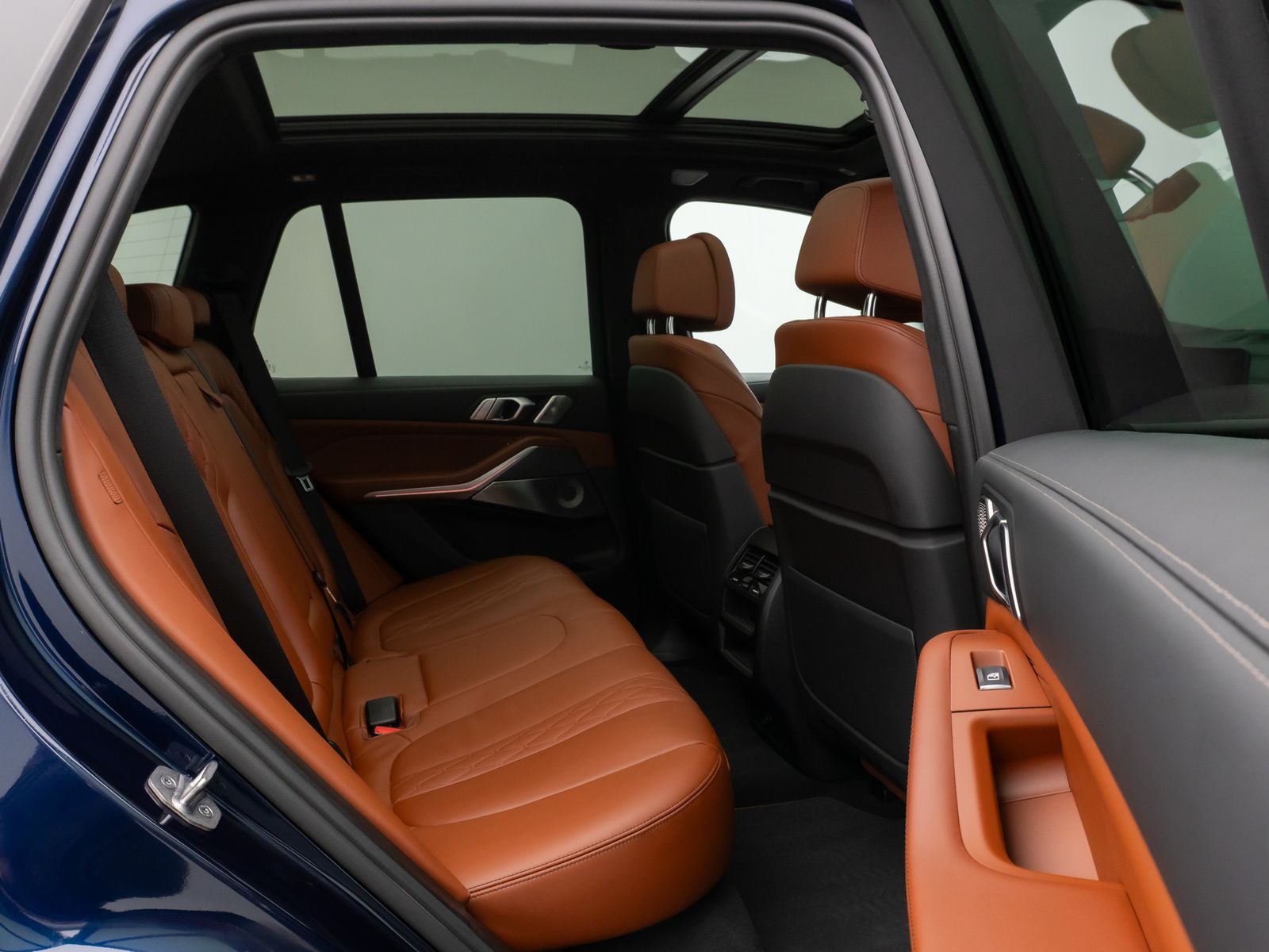 Fahrzeugabbildung BMW X5 xD40d M Sport Panorama Laser 360°B&W HUD 22"