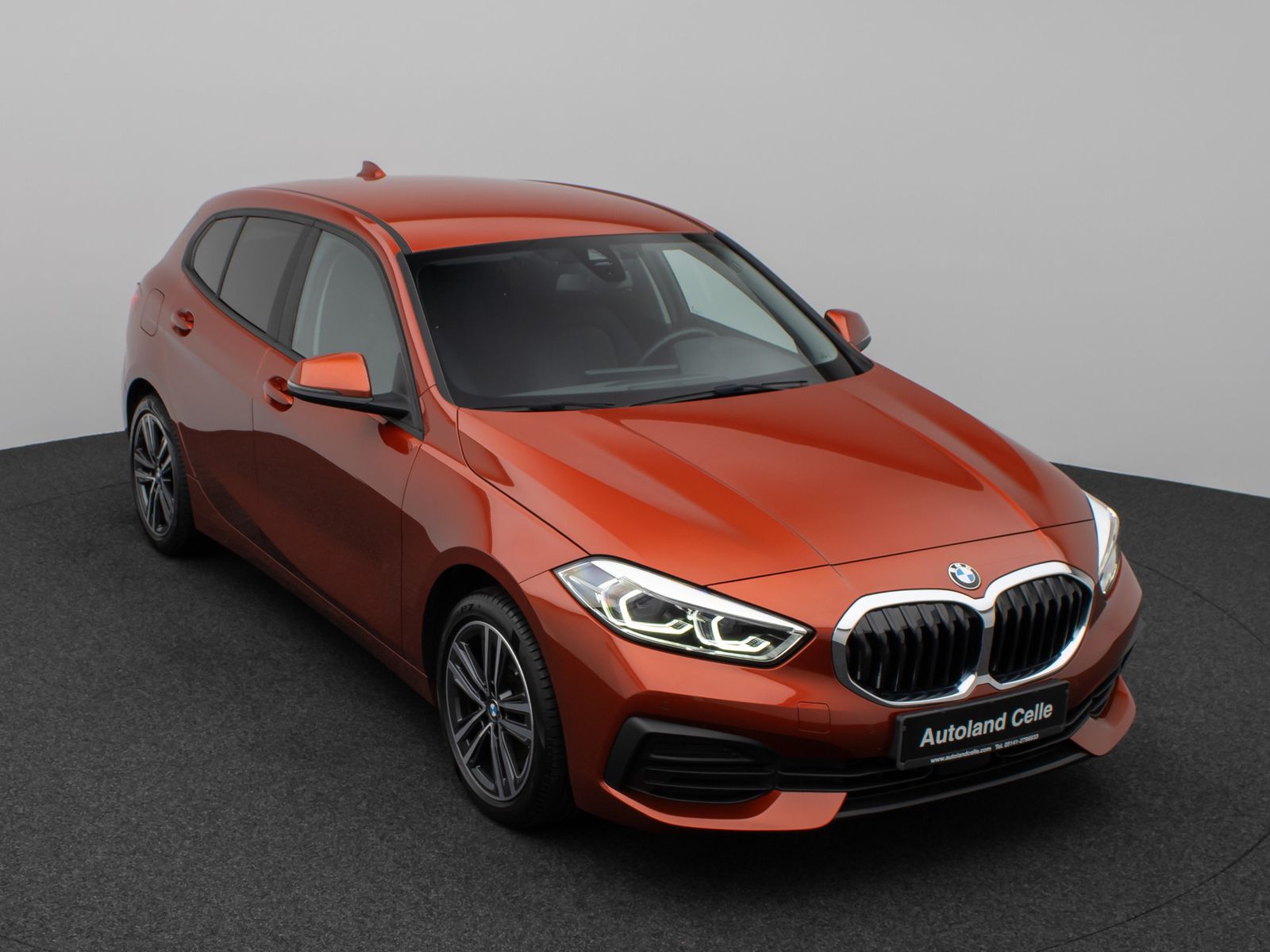Fahrzeugabbildung BMW 120d  DAB HiFi AHK PDC Geschwindigkeitsreg LED