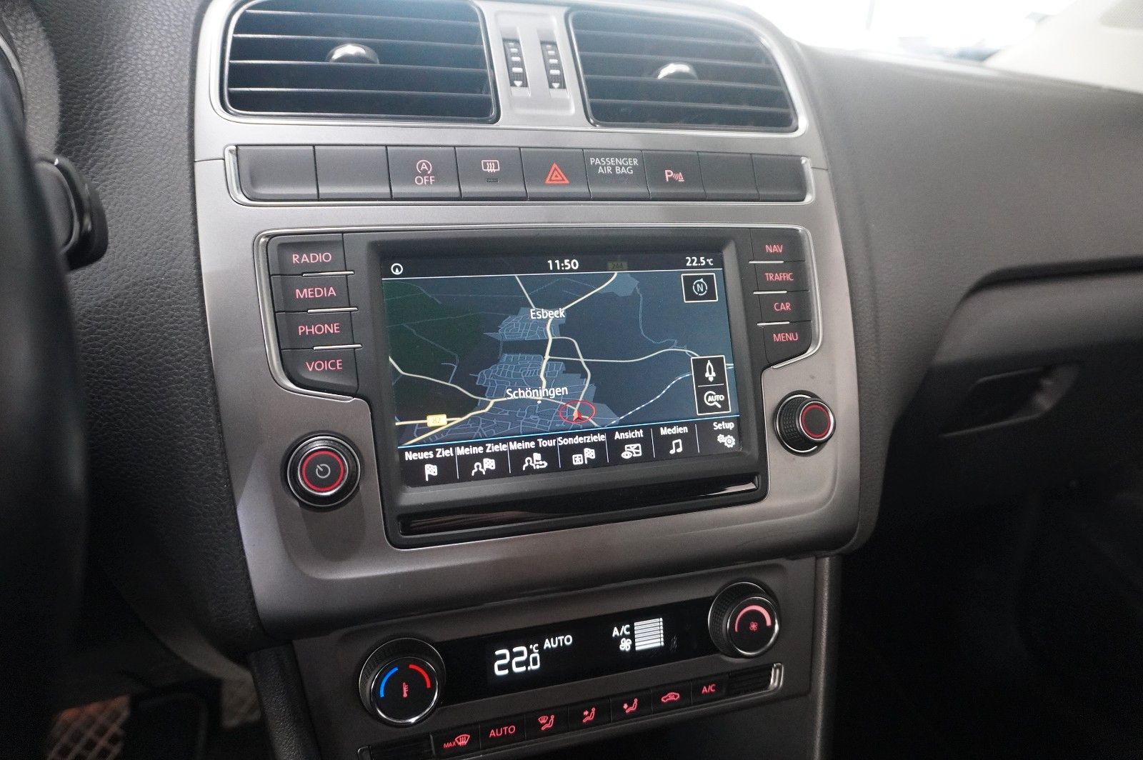 Fahrzeugabbildung Volkswagen Polo V 1.2 TSI LOUNGE DSG NAVI/KLIMA/PDC/TEMP.