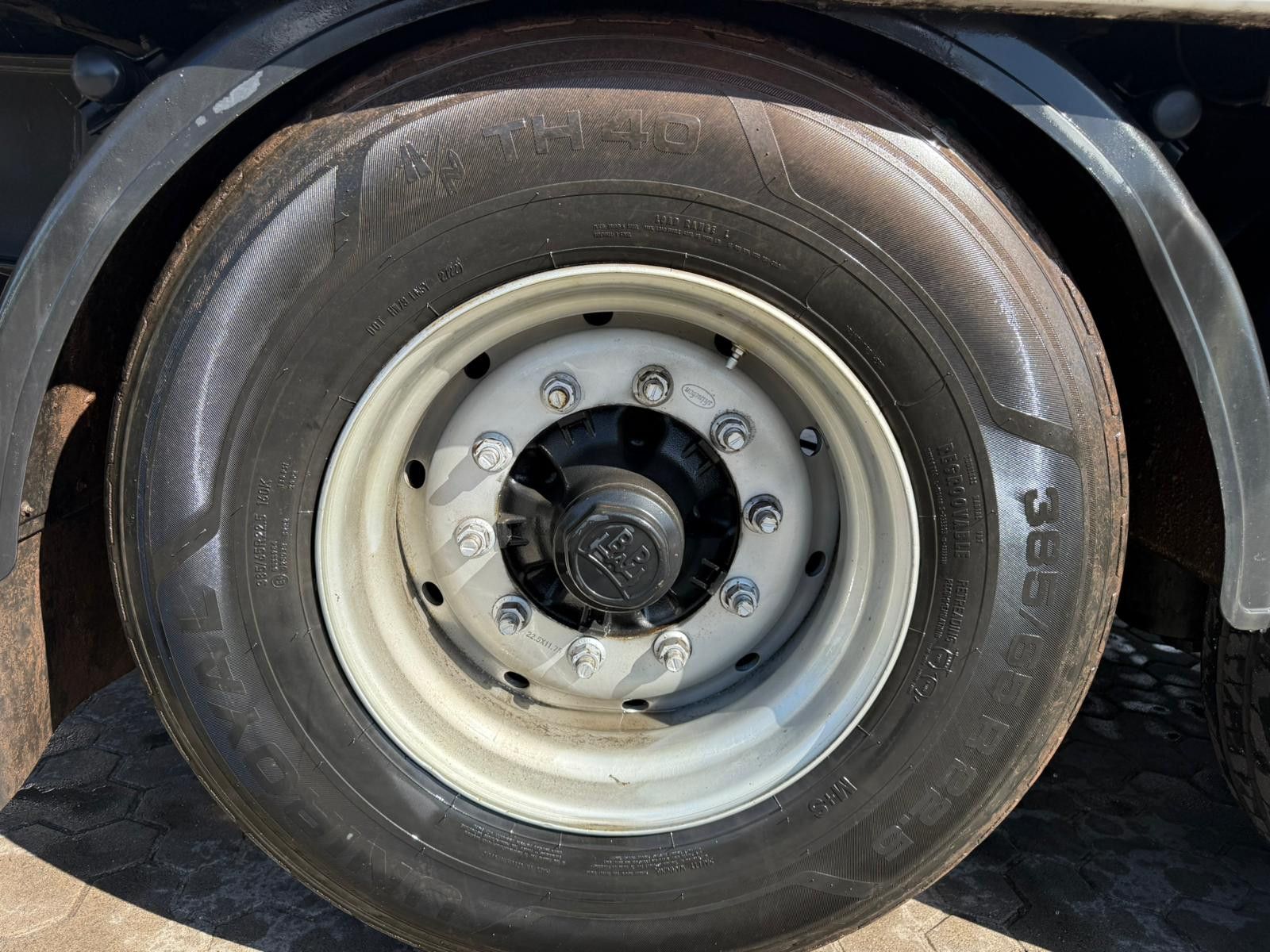 Fahrzeugabbildung Reisch Schubboden 92m³ 1+3 Achse liftbar TÜV Neu