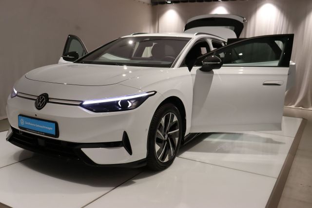 ID.7 Tourer Pro AHK TravelAssist Wärmepumpe Easy