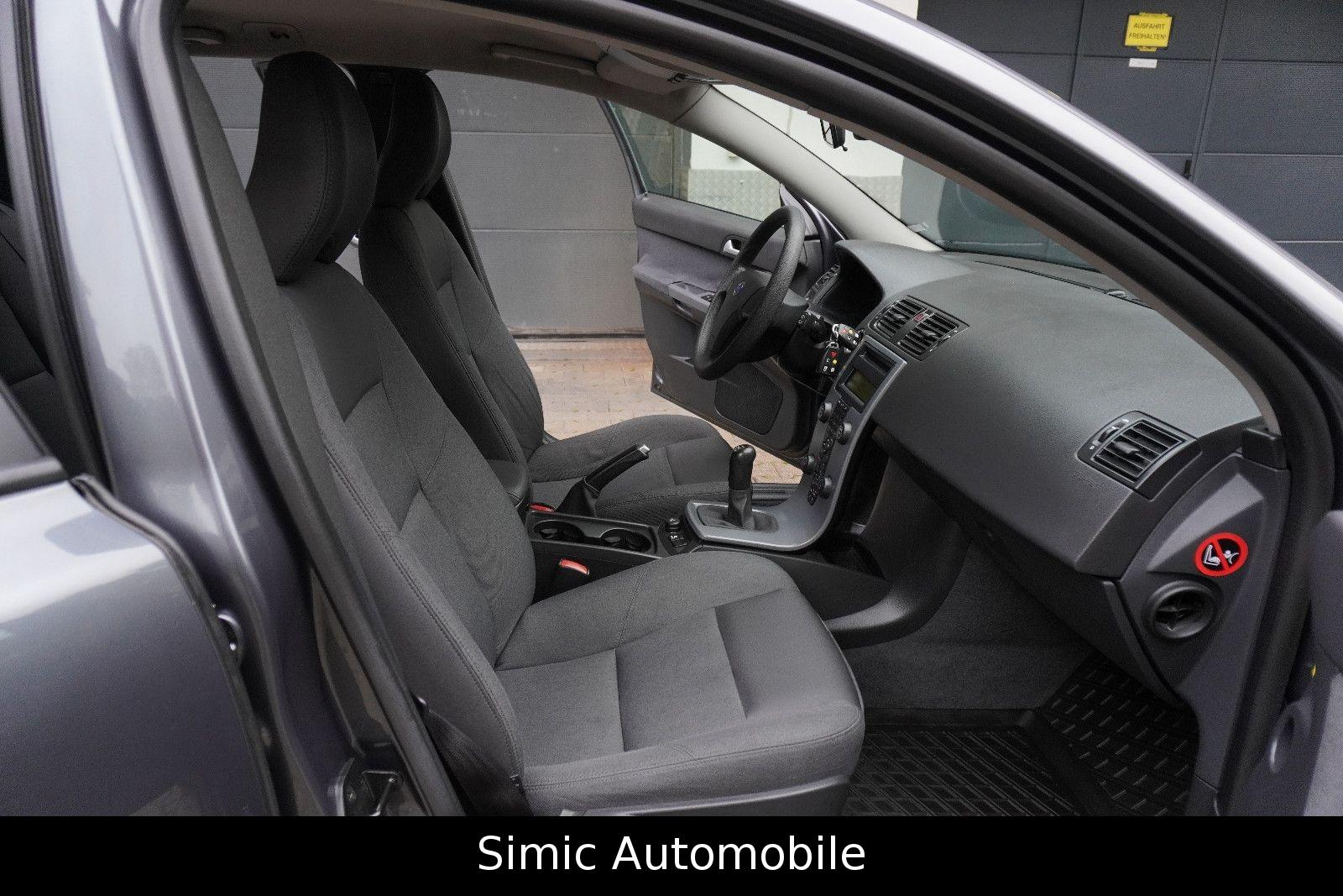Volvo V50 2005 — photo 14