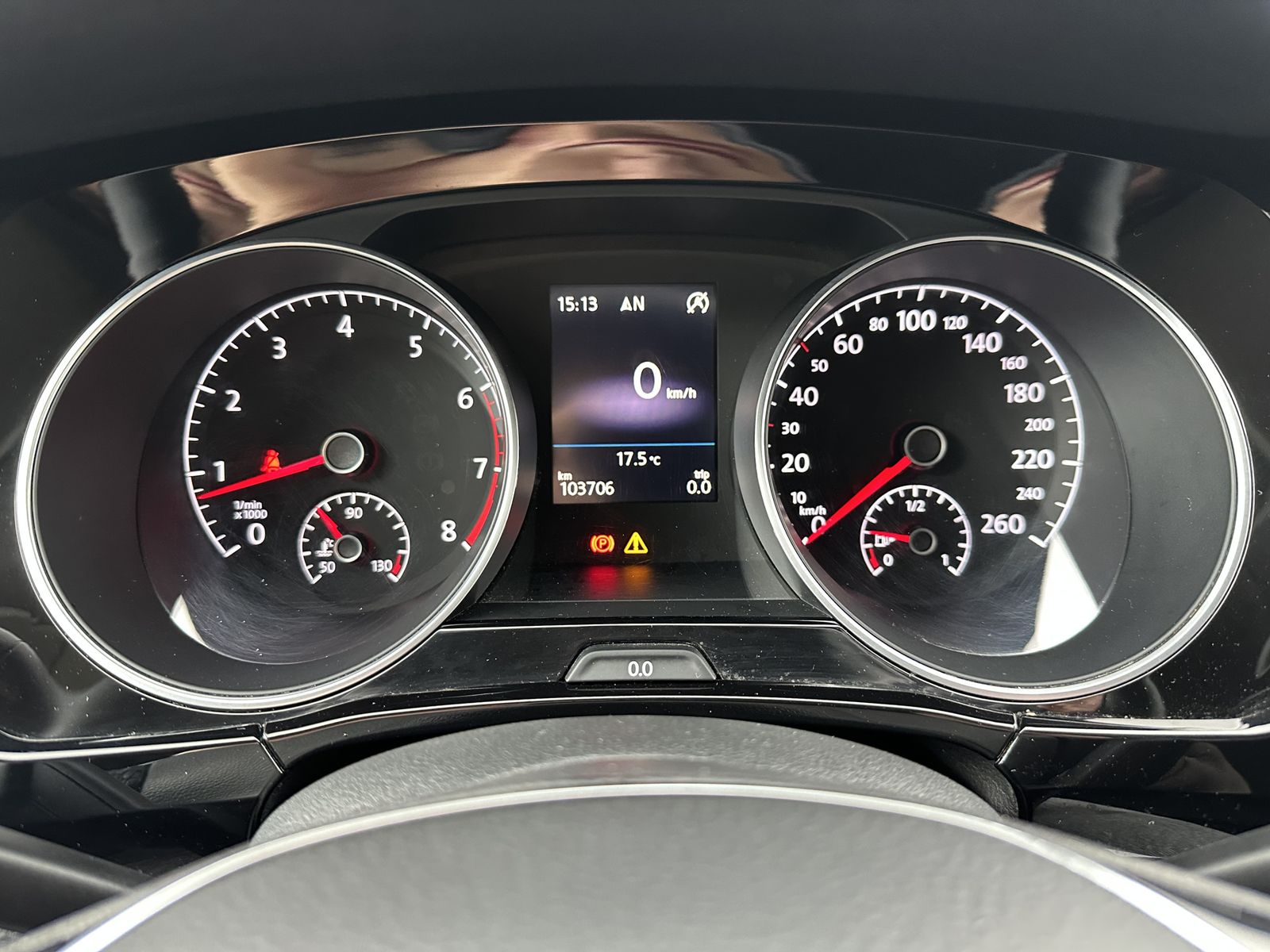 Fahrzeugabbildung Volkswagen Touran 1.5 TSI Highline+NAV+LED+ACC+AHK+KAMERA
