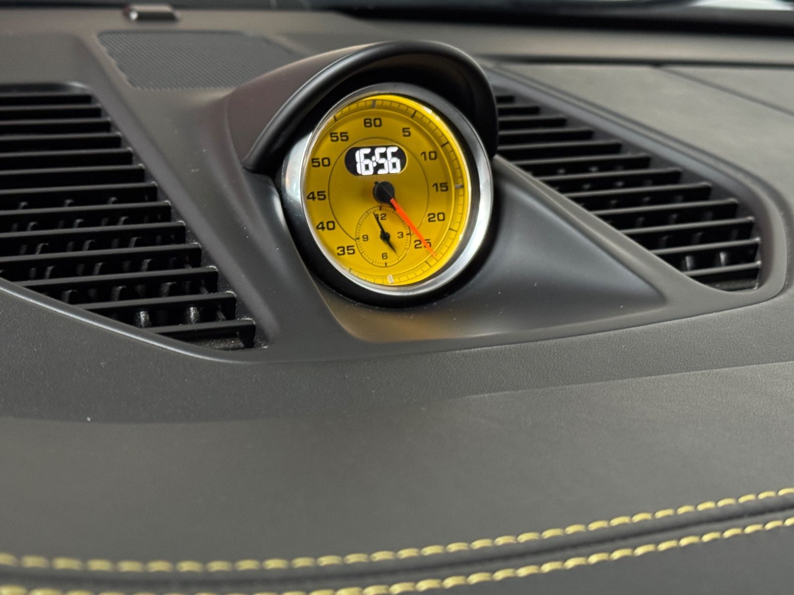 Fahrzeugabbildung Porsche 911/991.2 Turbo S Cabrio/ACC/LIFT/Aero Kit