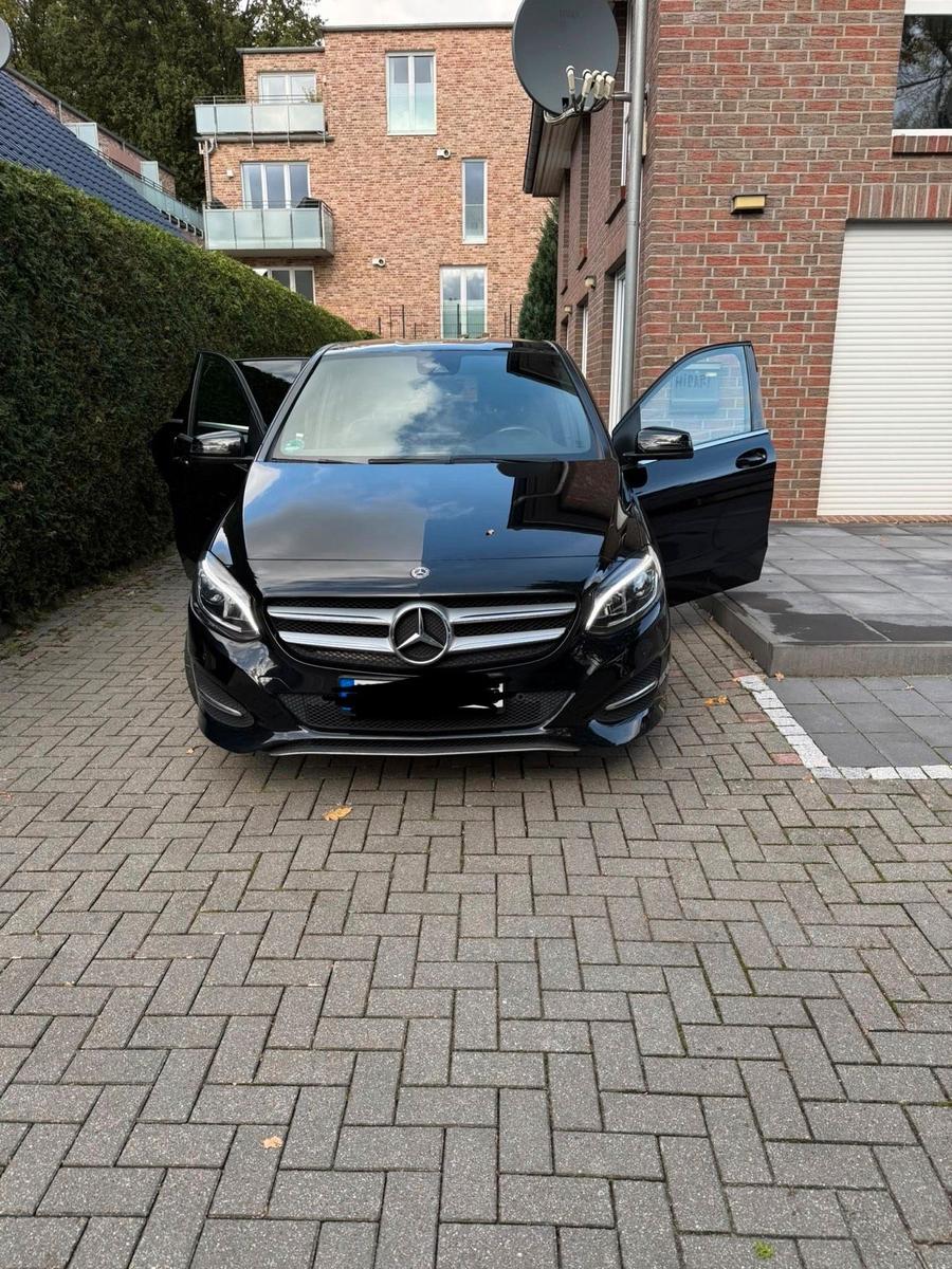 Mercedes-Benz B 200